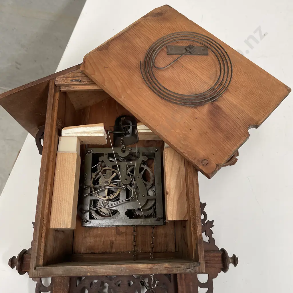 Vintage Ornately Carved Cuckoo Clock (as is) H44cm W33cm Image 1++