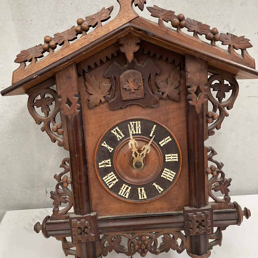 Vintage Ornately Carved Cuckoo Clock (as is) H44cm W33cm Image 1++