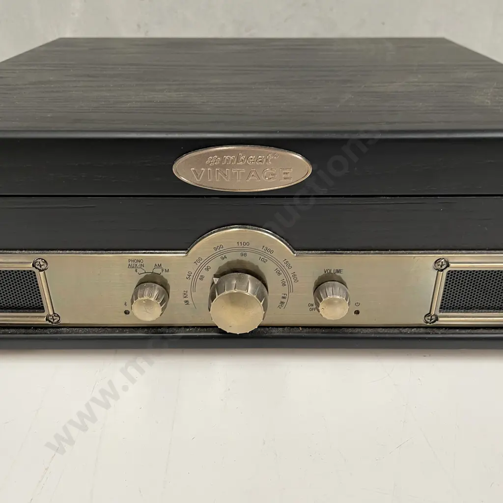 MBeat Vintage Turntable. Needs power cord Image 1++