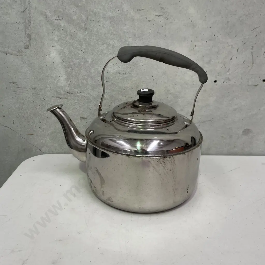 Large 10 Litre Kettle/Teapot Image 1++