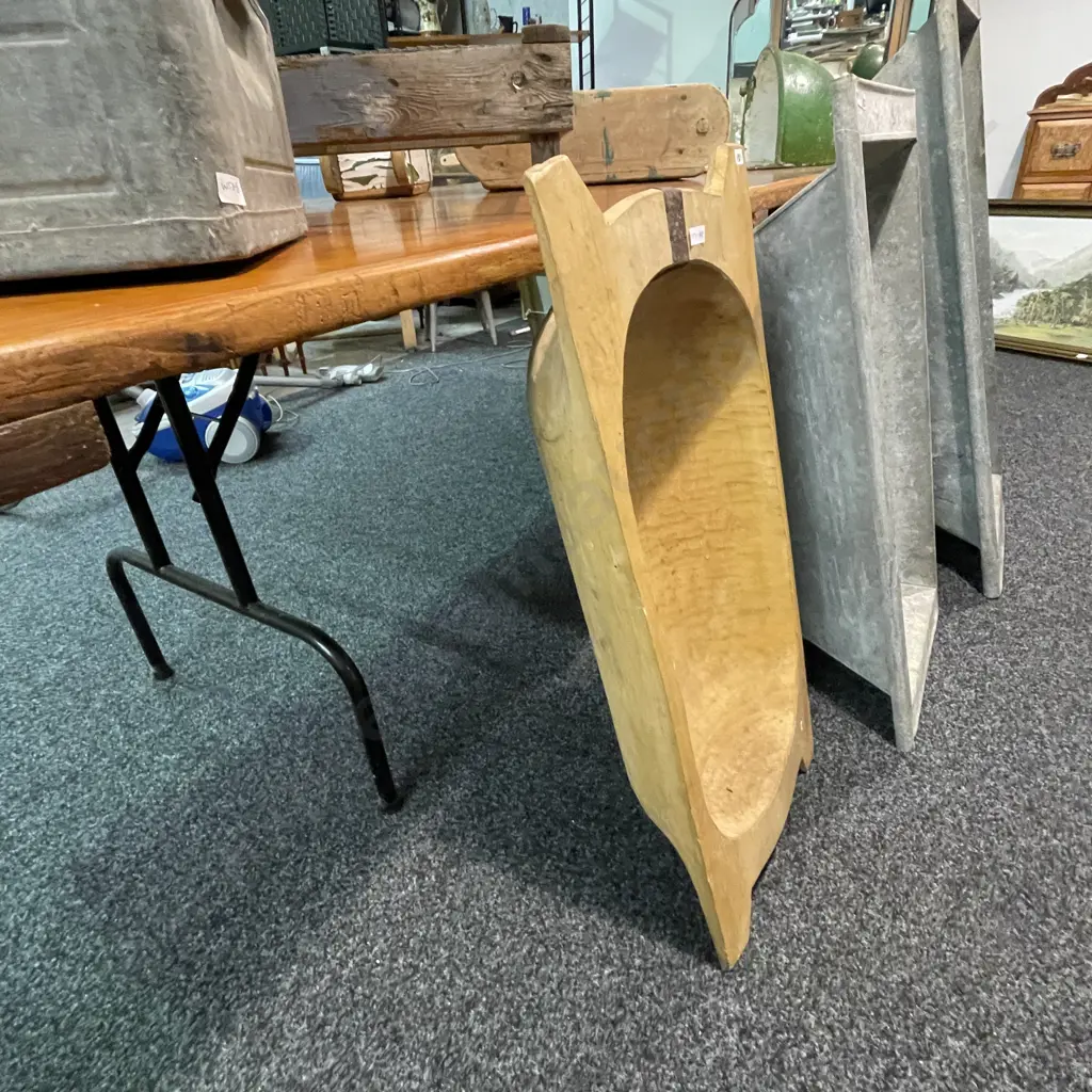 Antique Wooden European Dough Bowl, 83 x 39cm Image 1++