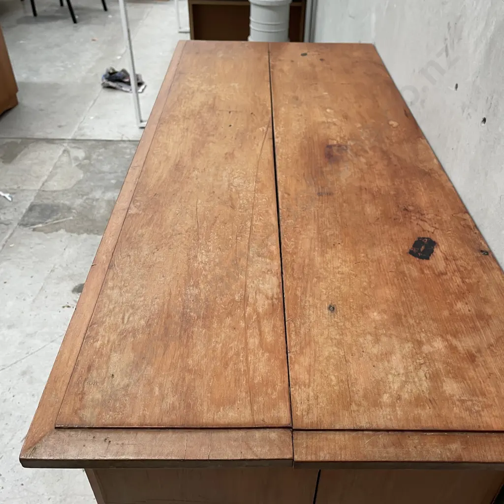 Antique Mottled Kauri? Solid wood 4 Drawer Chest. Vintage Condition with some borer. H87 W107 D46cm Image 1++