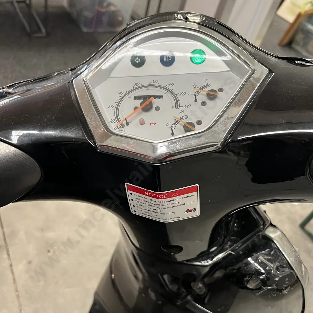 TNT Motors Otto 2T Motorcycle/Moped with Key. Black, Registration B4JYP Image 1++