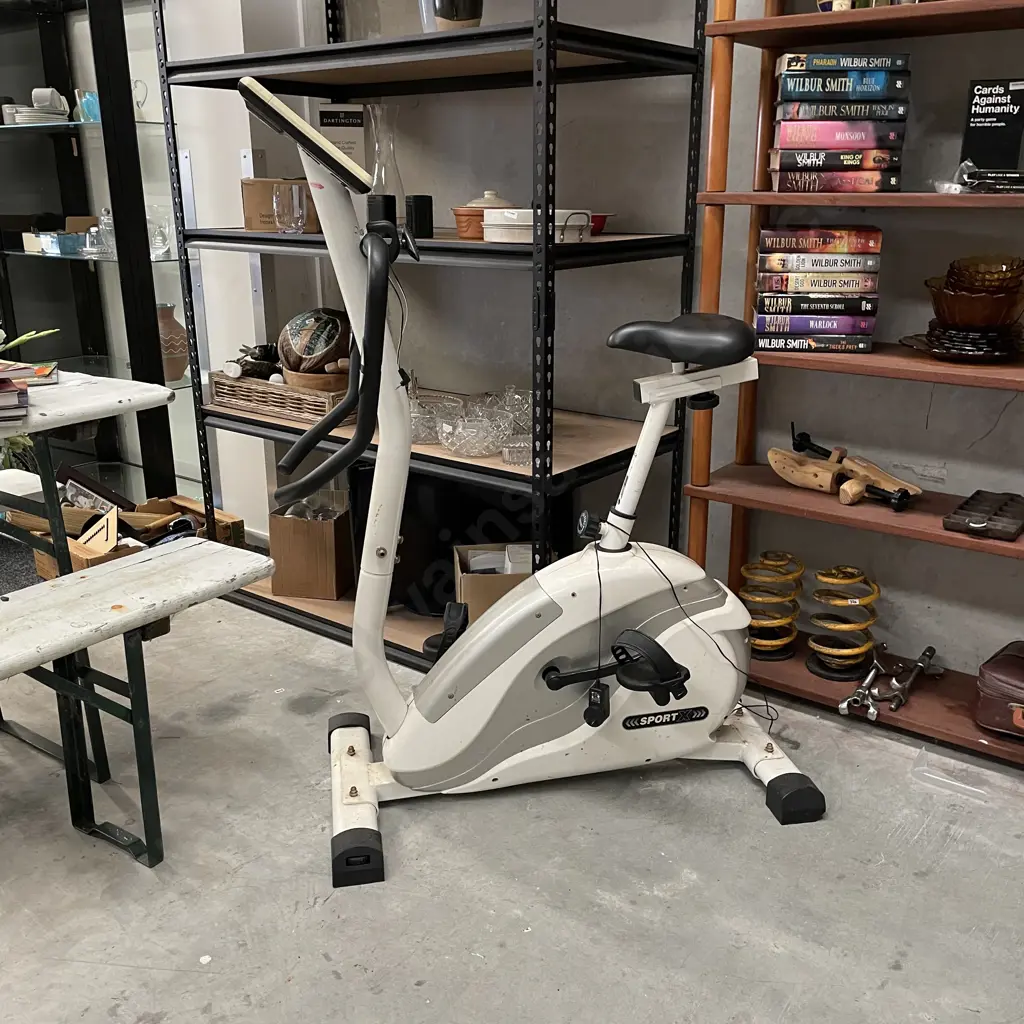 Elite Fitness SportX Stationary Fitness Bike Image 1++