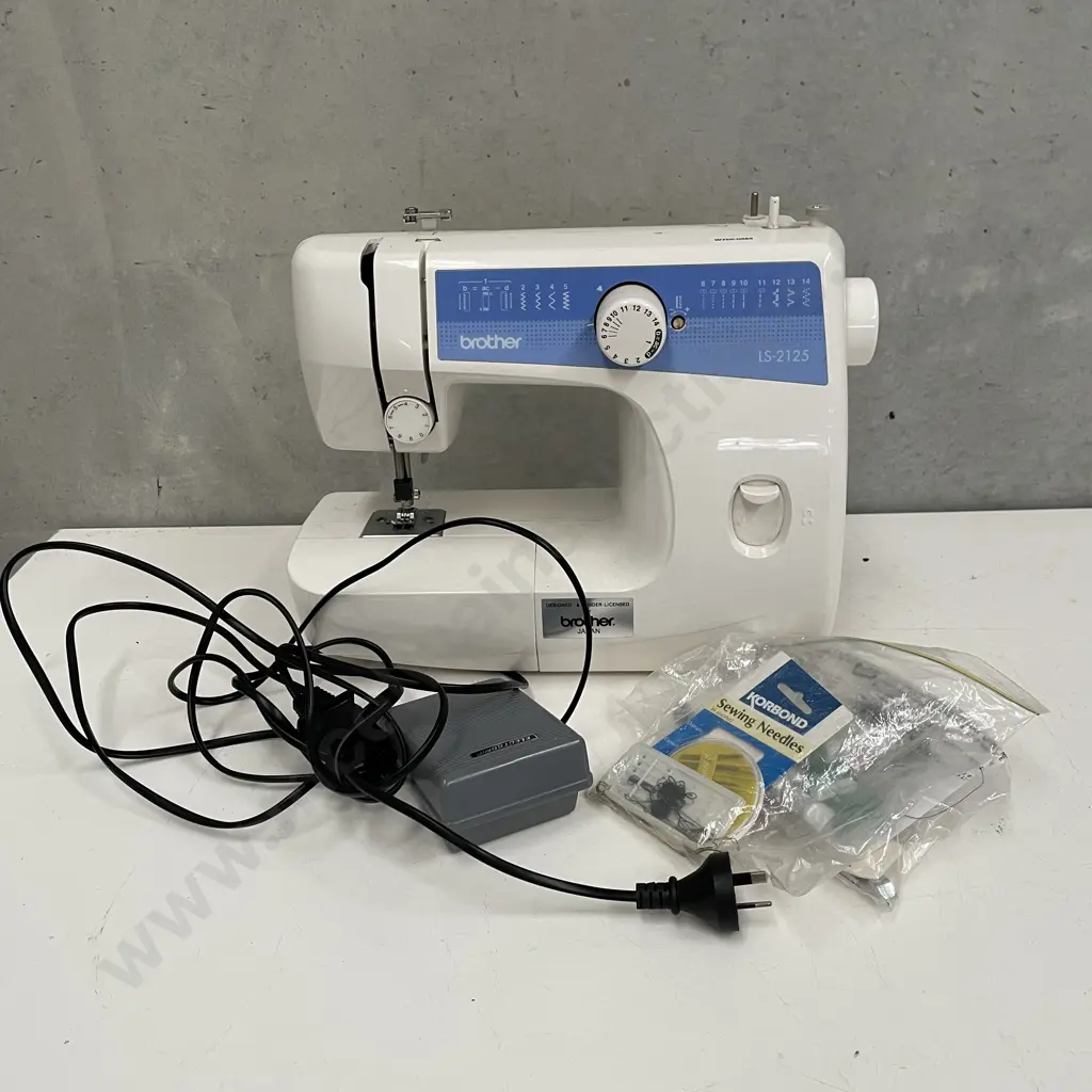 Brother Sewing Machine N/20573 with CD and Accessories - manual available online Image 1++