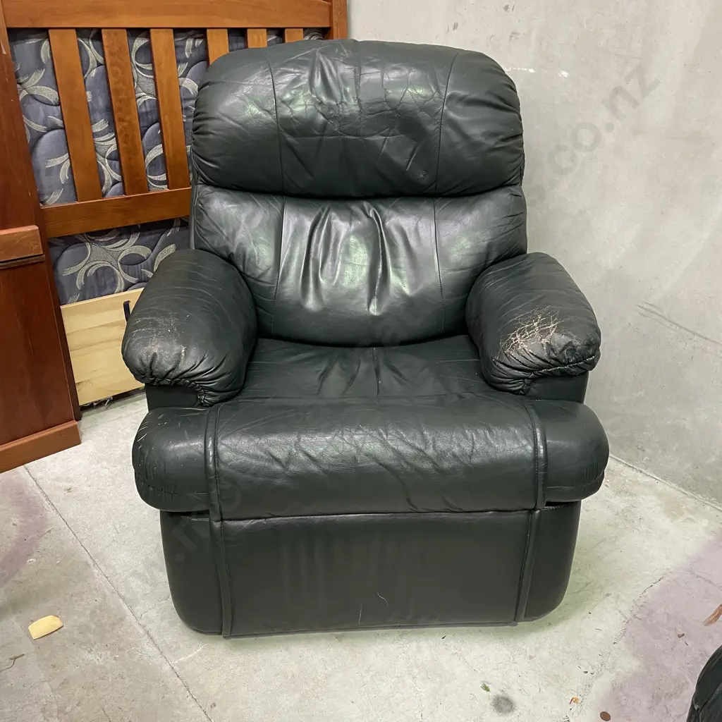 McCann Forest Green Leather 3 Piece Recliner Lounge Suite Image 1++