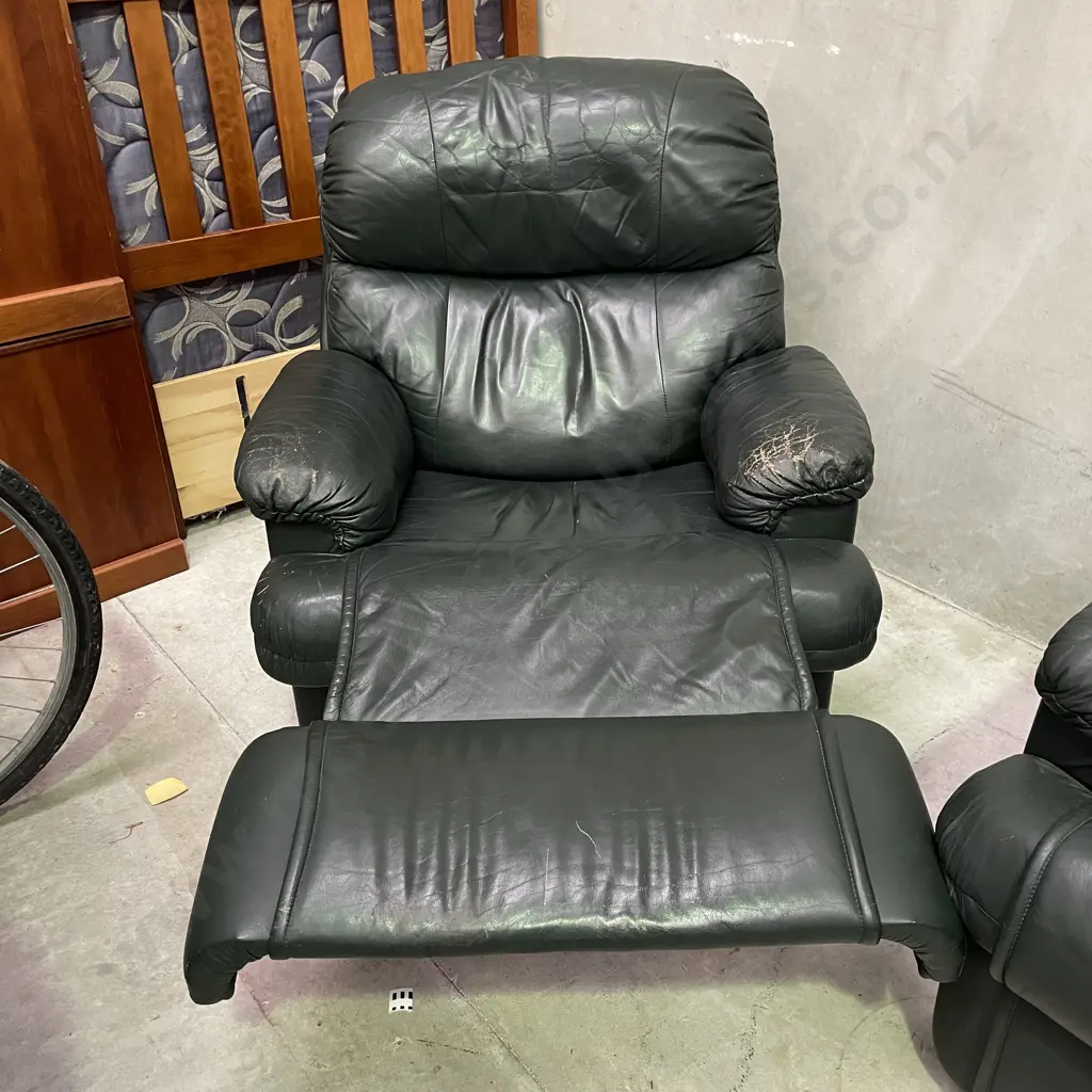 McCann Forest Green Leather 3 Piece Recliner Lounge Suite Image 1++