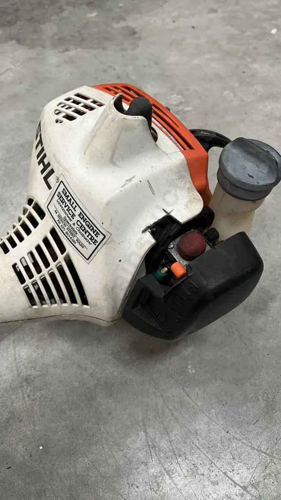 Stihl Petrol Weed Trimmer FS 55R Image 1++