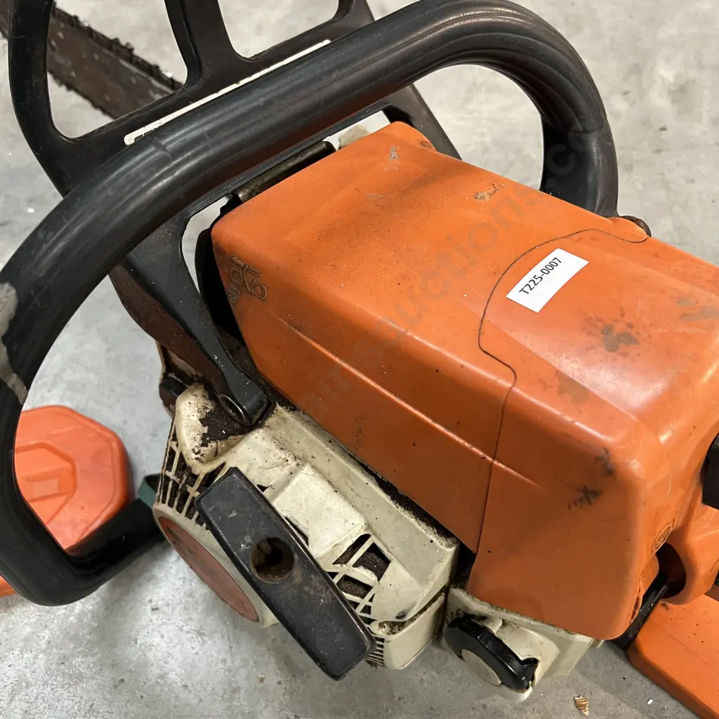 Stihl Petrol Chainsaw - Model MS210C Image 1++