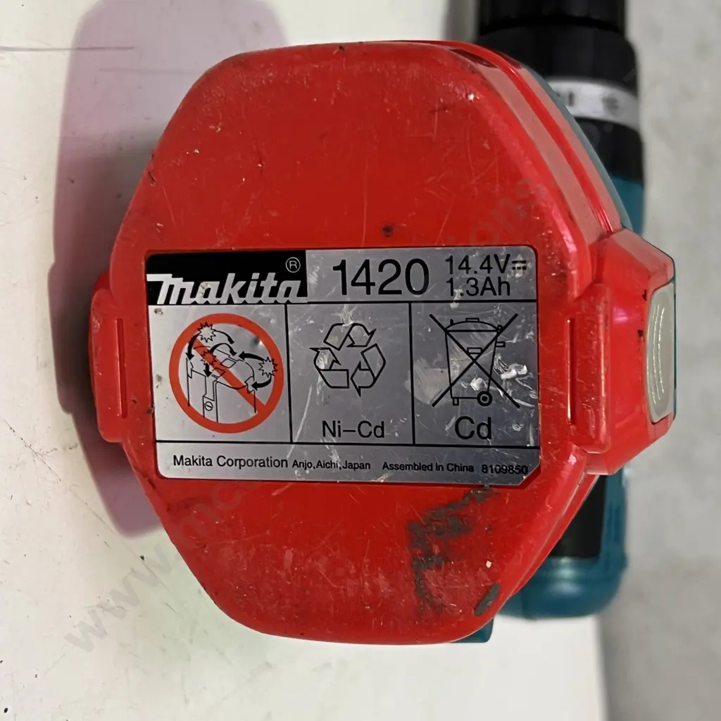 Makita 8280D Cordless Percussion Driver Drill with Makita Battery Image 1++