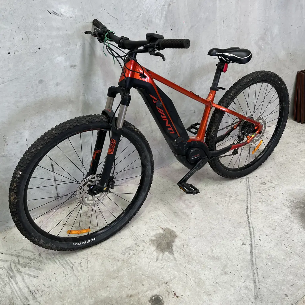 Avanti Montari-E Electric Mountain Bike. Size S Bosch Performance Line Motor. No charger but can be charged. Image 1++