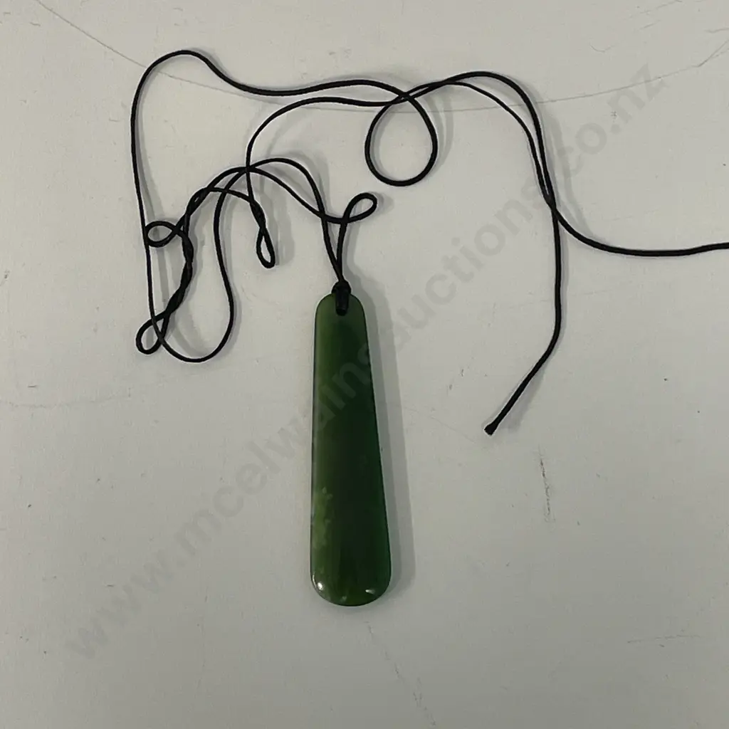 Greenstone/Pounamu pendant on black string Image 1++