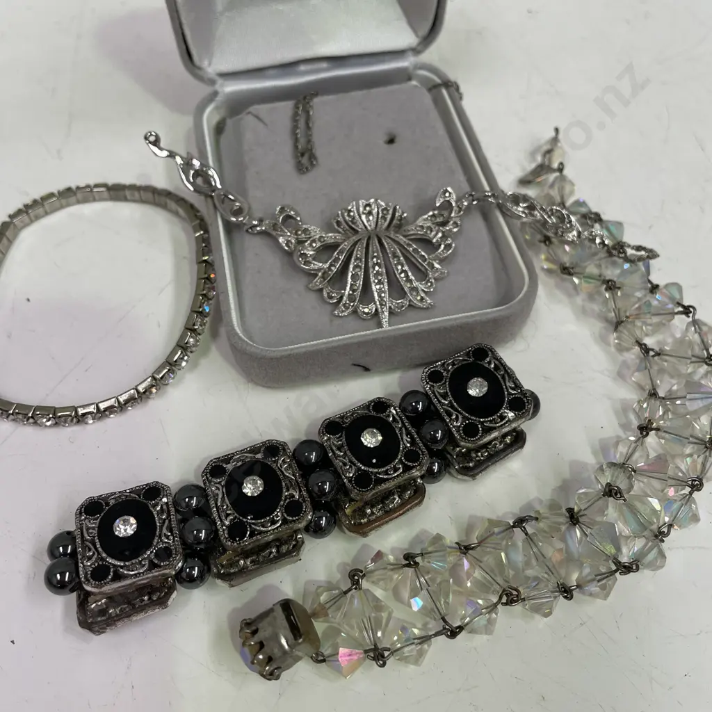 Vintage Diamante and Marcasite items Image 1++