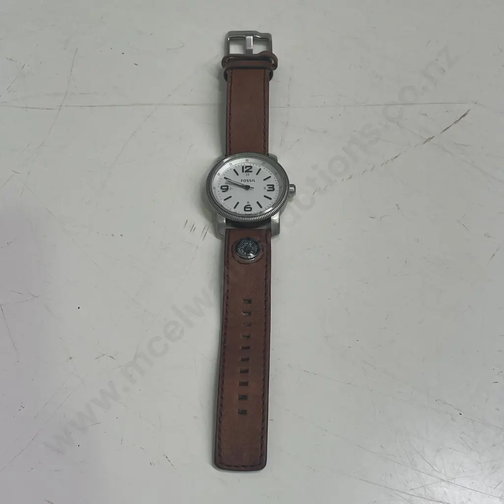 Fossil Watch with Leather Strap. Working Image 1++