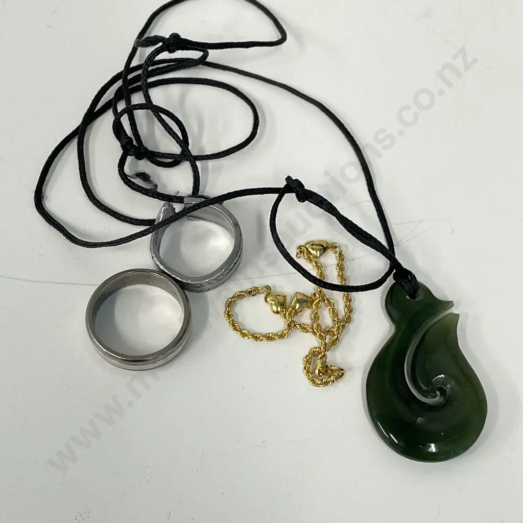 Fish Hook Greenstone pendant with assorted jewellery Image 1++