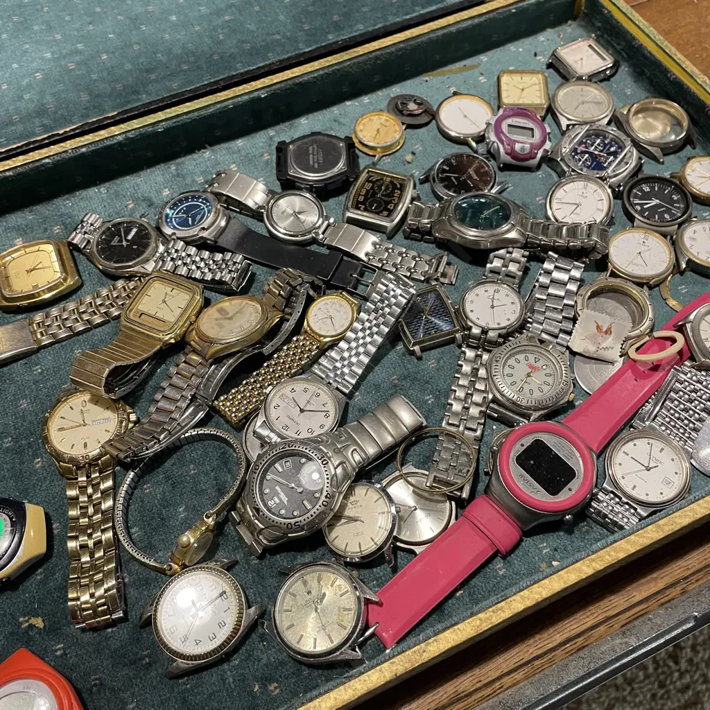 Vintage Case with Large Assorted of Watches and Watch faces Image 1++