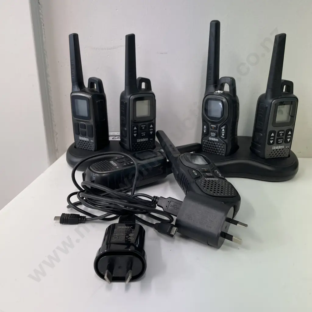 Uniden Portable Walkie Talkies Image 1++