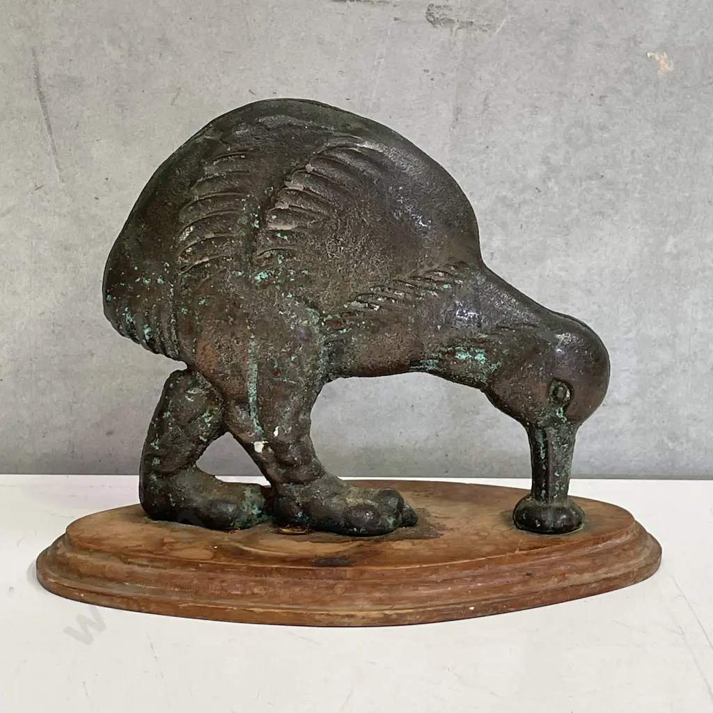 Rare Bronze Kiwi Sculpture on Wooden Plinth. H21 L28cm Image 1++