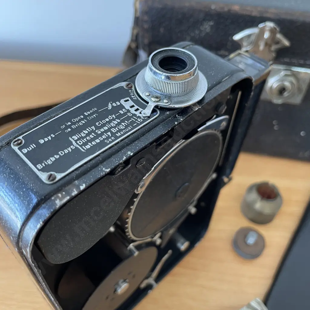 Vintage Cine-Kodak Eight Camera with manual and case Image 1++