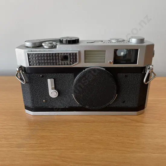 Vintage Canon 7 Model Camera. No. 937646