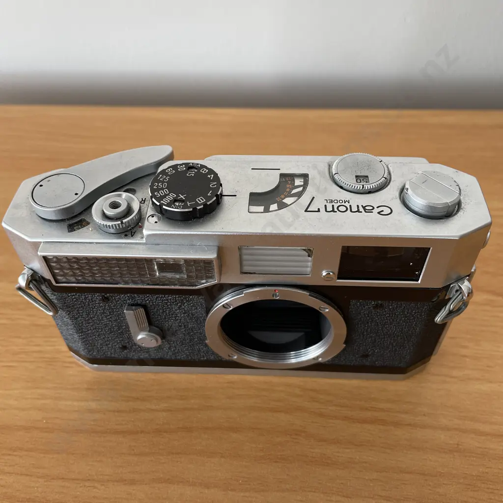 Vintage Canon 7 Model Camera. No 841354 Image 1++