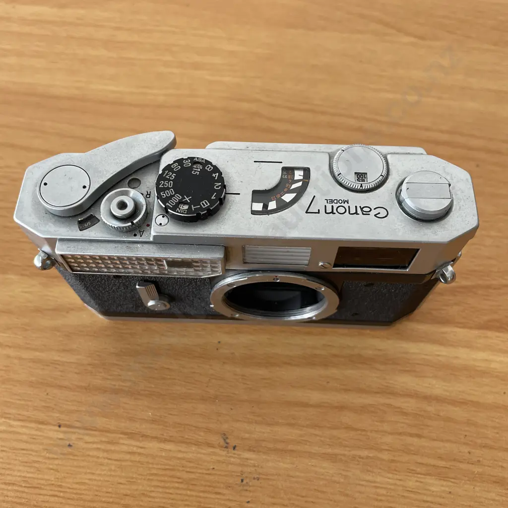 Vintage Canon 7 Model Camera. No 884266 Image 1++
