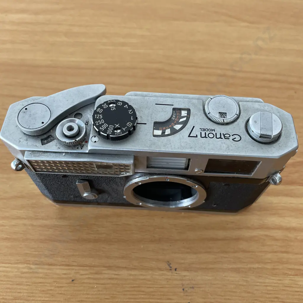 Vintage Canon 7 Model Camera. No 866174 Image 1++