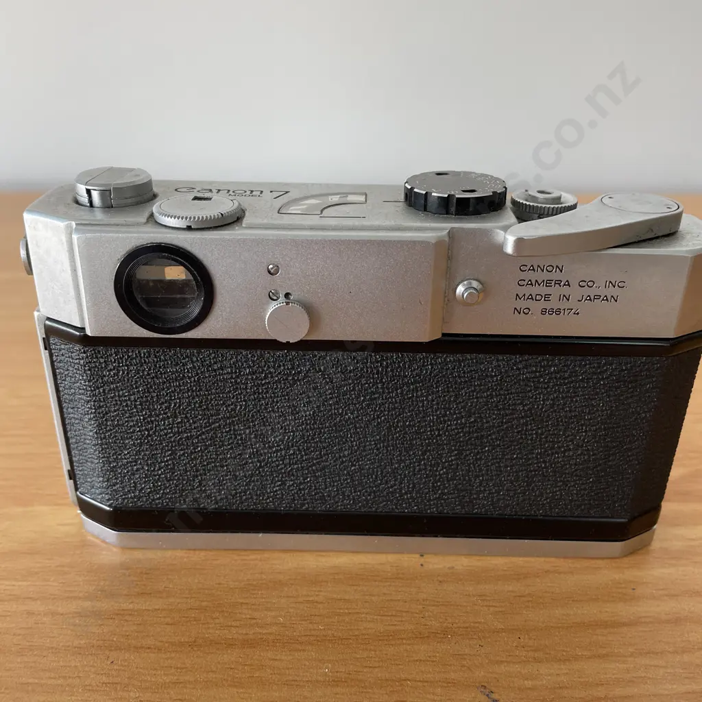 Vintage Canon 7 Model Camera. No 866174 Image 1++