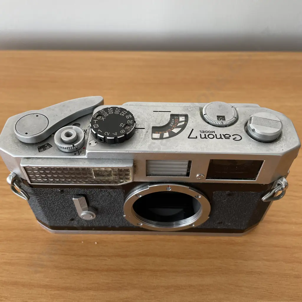 Vintage Canon 7 Model Camera. No 894230 Image 1++