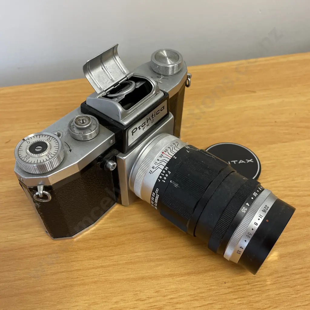 Vintage Praktica FX2 Camera with Takumar Asahi 1:3.5/135 No 355205 Lens Image 1++