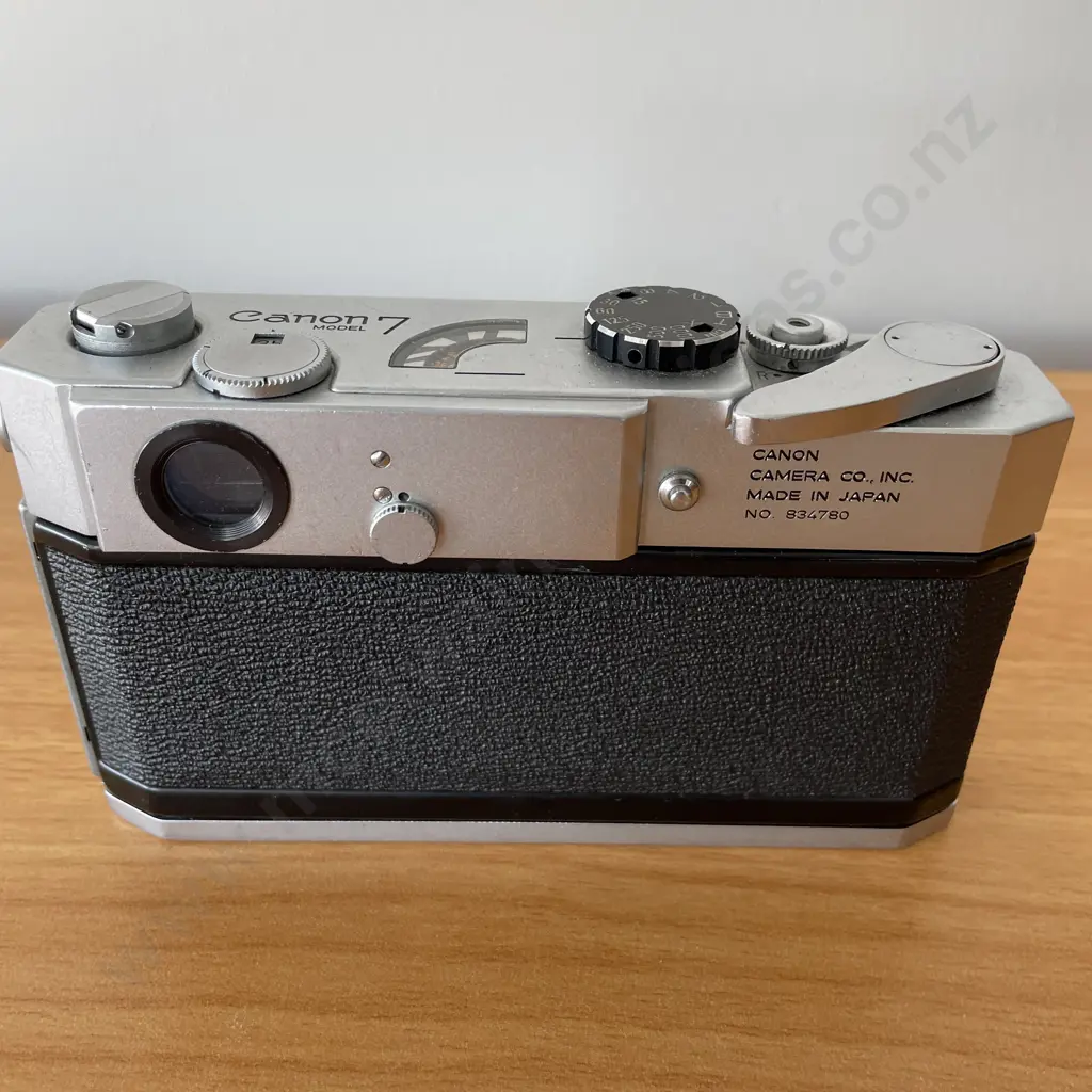 Vintage Canon 7 Model Camera. No. 834780 Image 1++