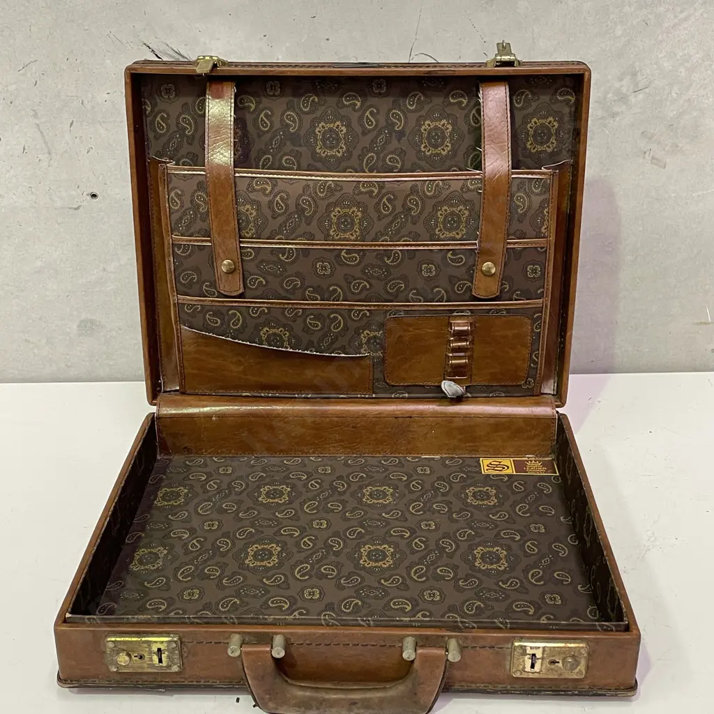 Vintage Savoy Leather Brief Case Image 1++