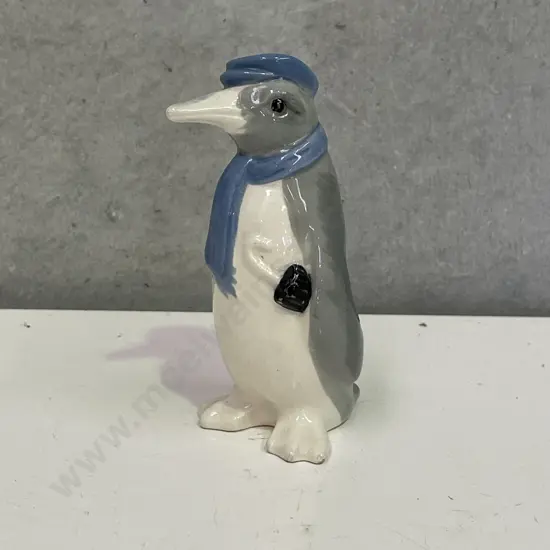 Rare Wade English Handpainted Penguin
