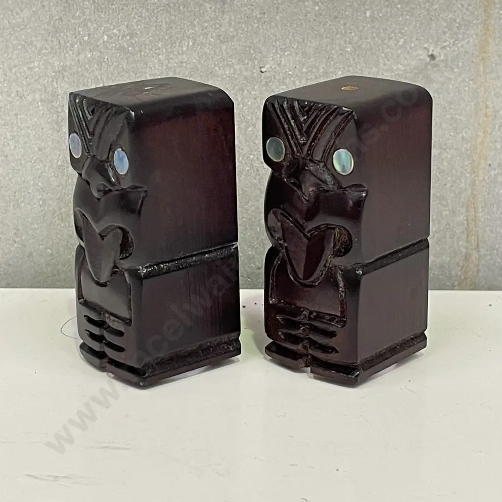 Vintage Carved Wooden Kiwiana Salt and Pepper Shakers Image 1++