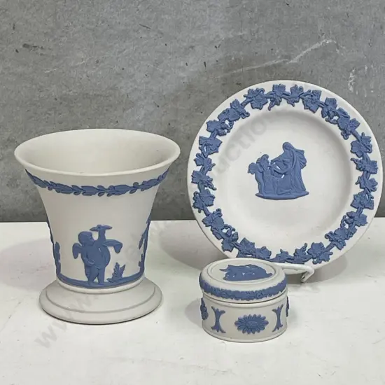 Wedgwood White Jasperware Items including miniature pill box etc
