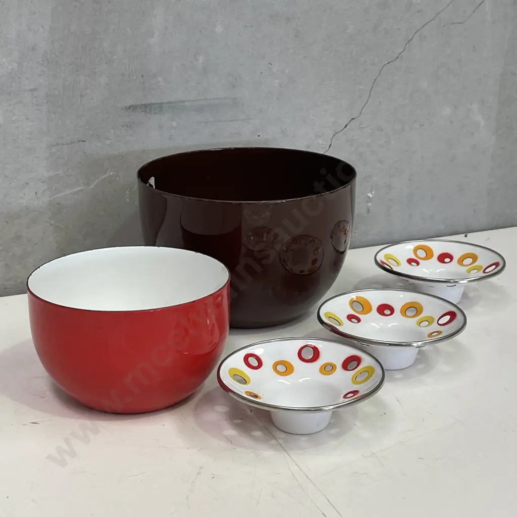 Assorted Mid Century Enamel Ware Image 1++