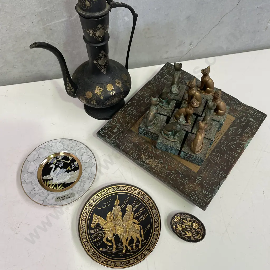 Assorted Vintage Collectable Items Image 1++