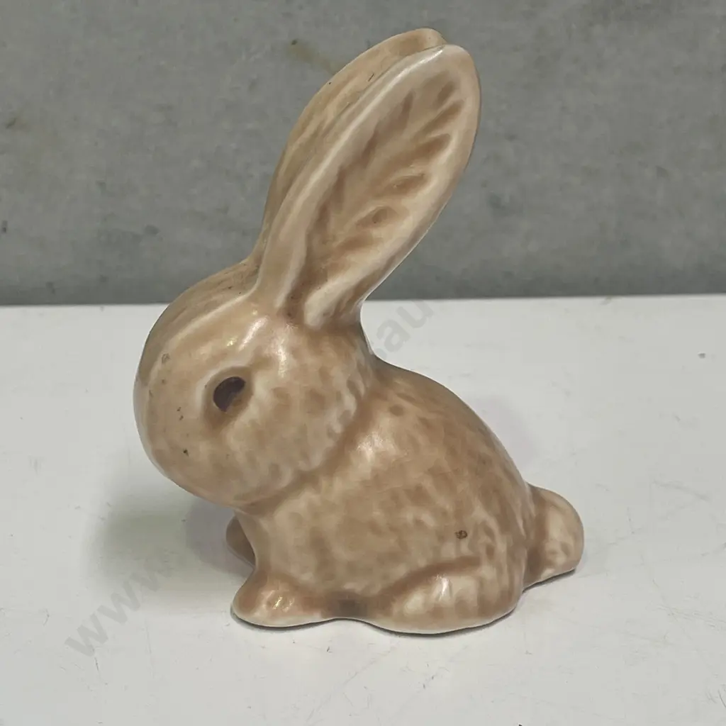 Vintage Sylvac Sand colour Glazed Bunny/Rabbit. Snub nosed. H10cm Image 1++