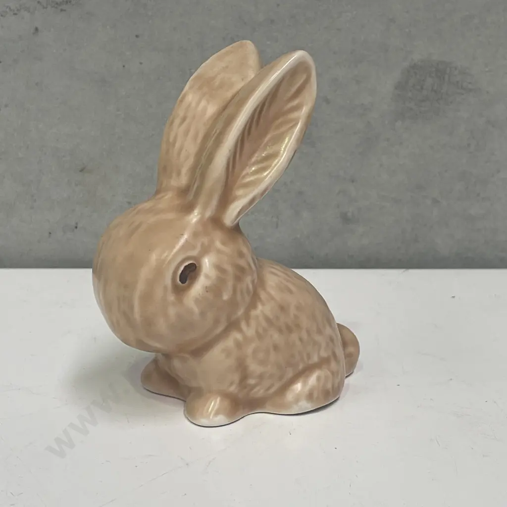 Vintage Sylvac Sand colour Glazed Bunny/Rabbit. Snub nosed. H8cm Image 1++