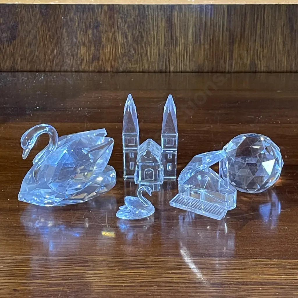 Swarovski Swan x 2 with Swarovski City Catheral Church etc Image 1++