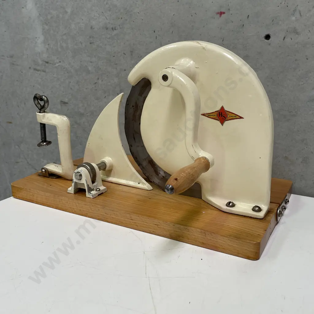 Vintage Bremer HS Qualitat Bread/Meat/Cheese Slicer. Cream Cast Iron on Wooden Base Image 1++