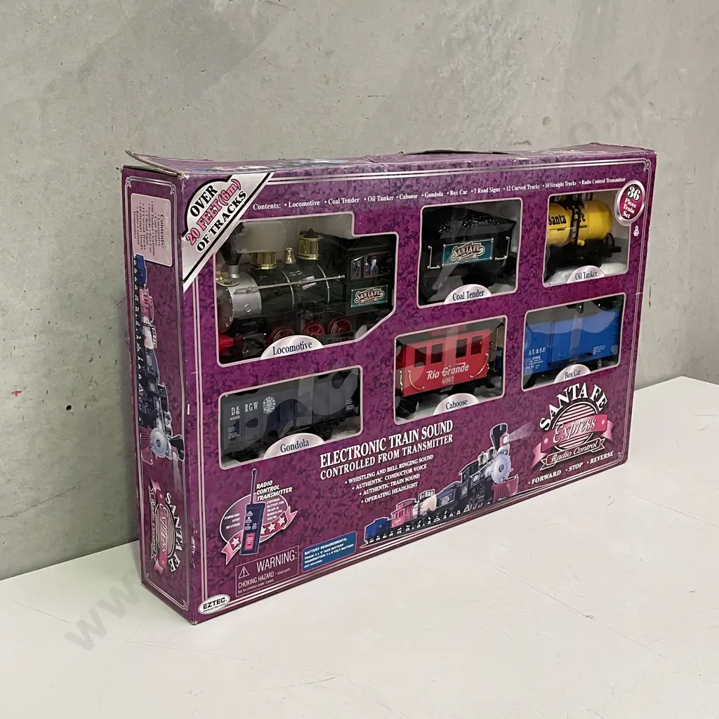 Boxed "Santa Fe Express" Train Set Image 1++