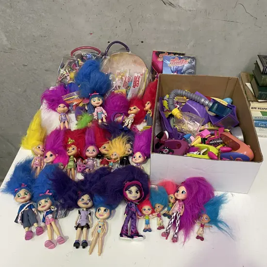 Assorted Trolls with accessories