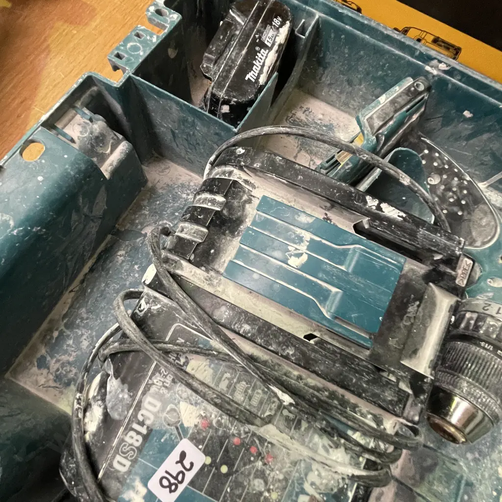 Cased Makita Drills, DDF453 Cordless Driver Drill and DTD146 Cordless Compact Drill Driver. Incl 2 Batteries and Charger Image 1++