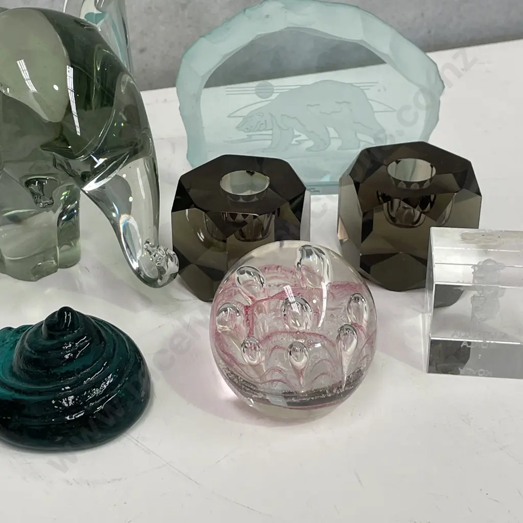 Art Glass Paperweights with Elephant Ornament Image 1++