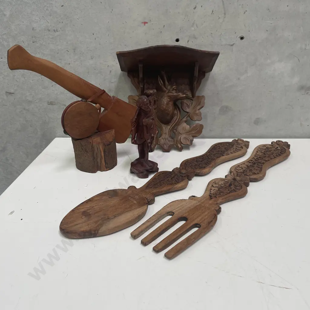 Assortment of Carved Wooden items Image 1++