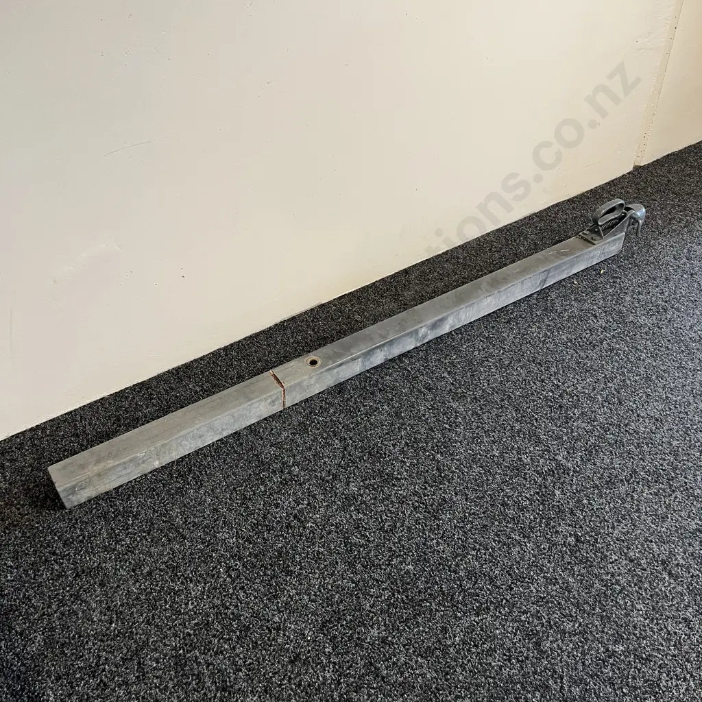 Tow bar - 184cm long rated 2000kg Image 1++
