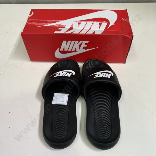 As new Nike Victori One Slide, Black, UK11/US10