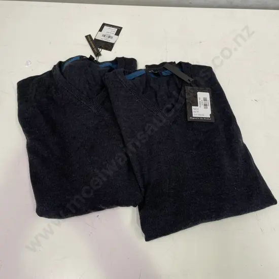 As New Berlin 100% Merino Wool Jumpers x 2 Medium Size