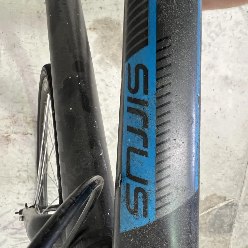 Specialised Sirrus Mountain Bike Image 1++
